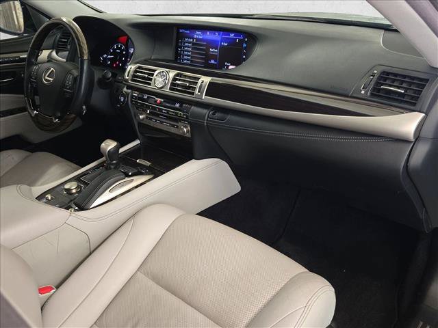 Used 2017 Lexus LS 460 w/ Comfort Package RWD image 20