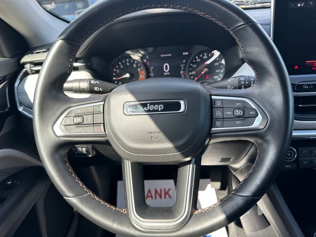 Used 2022 Jeep Compass Limited image 8