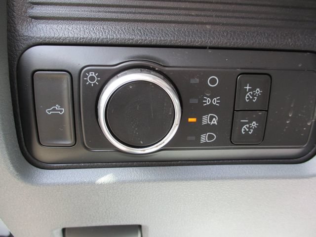 Used 2025 Ford F250 XL w/ XL Driver Assist Package RWD image 10
