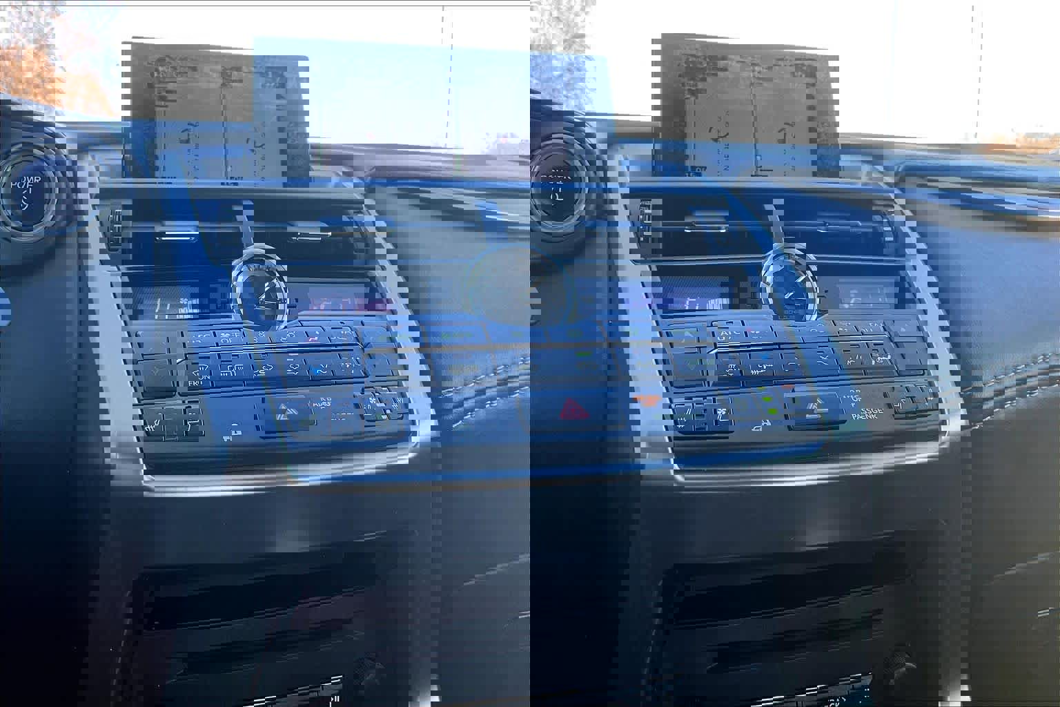 Used 2015 Lexus NX 300h AWD w/ Luxury Package image 35