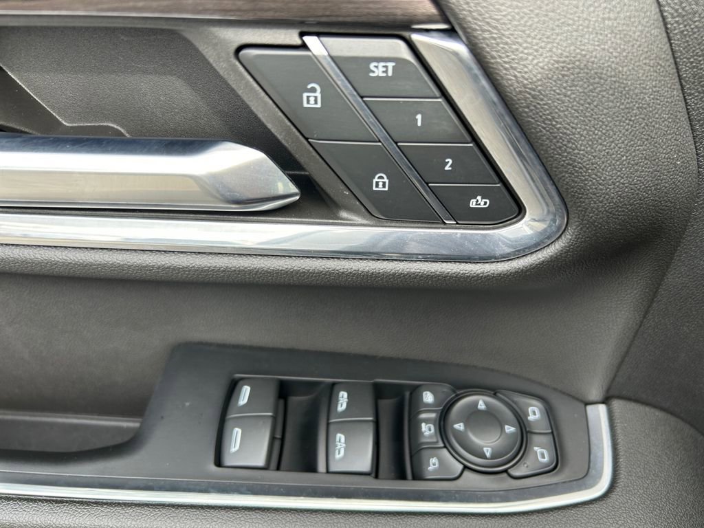 Used 2024 Chevrolet Silverado 2500 LTZ w/ LTZ Plus Package image 23