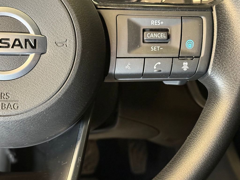 Used 2021 Nissan Rogue SV AWD/4WD image 12
