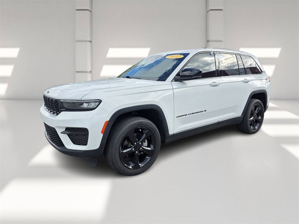 Used 2022 Jeep Grand Cherokee Altitude image 8