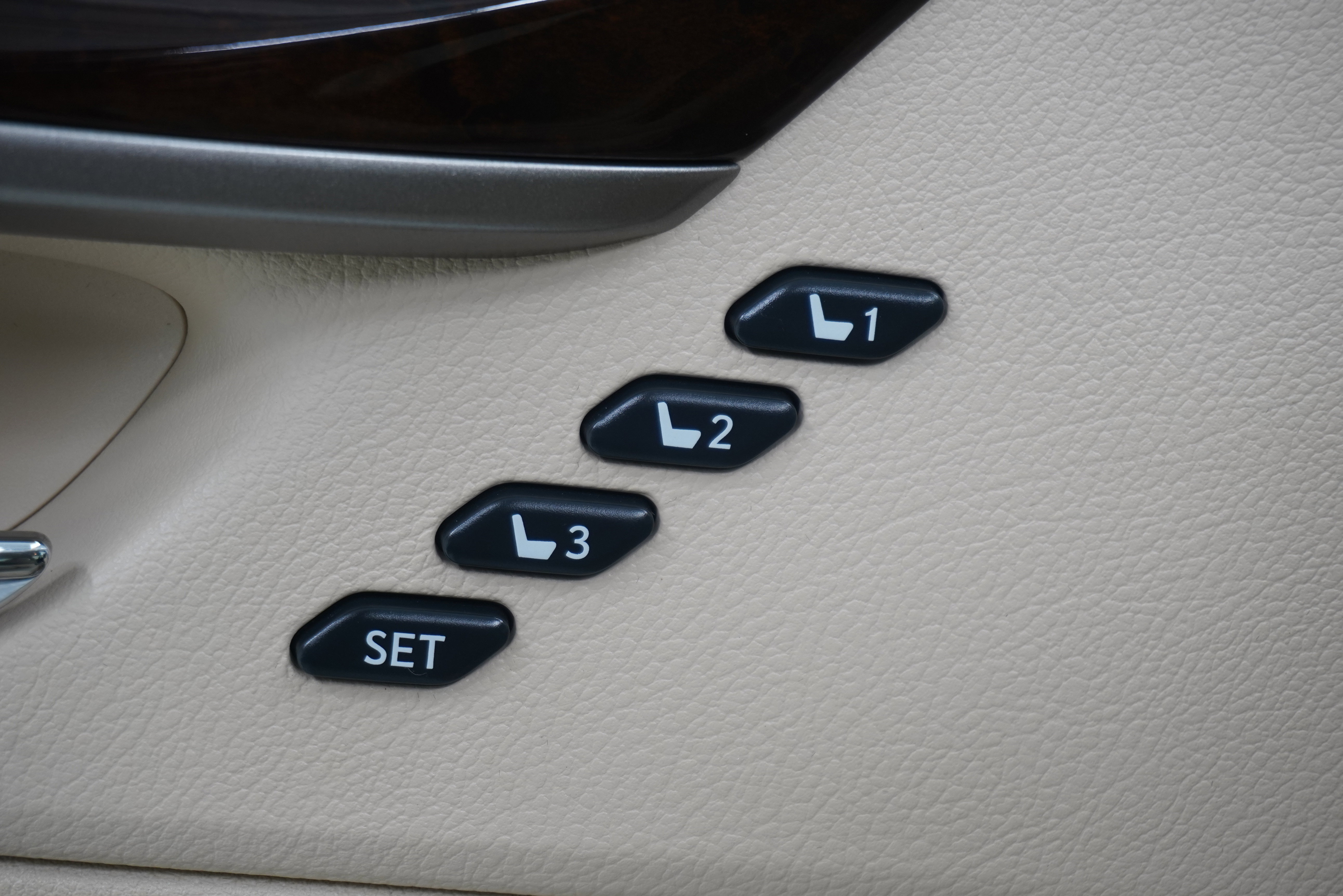 Used 2013 Lexus ES 350 w/ Luxury Pkg FWD image 14