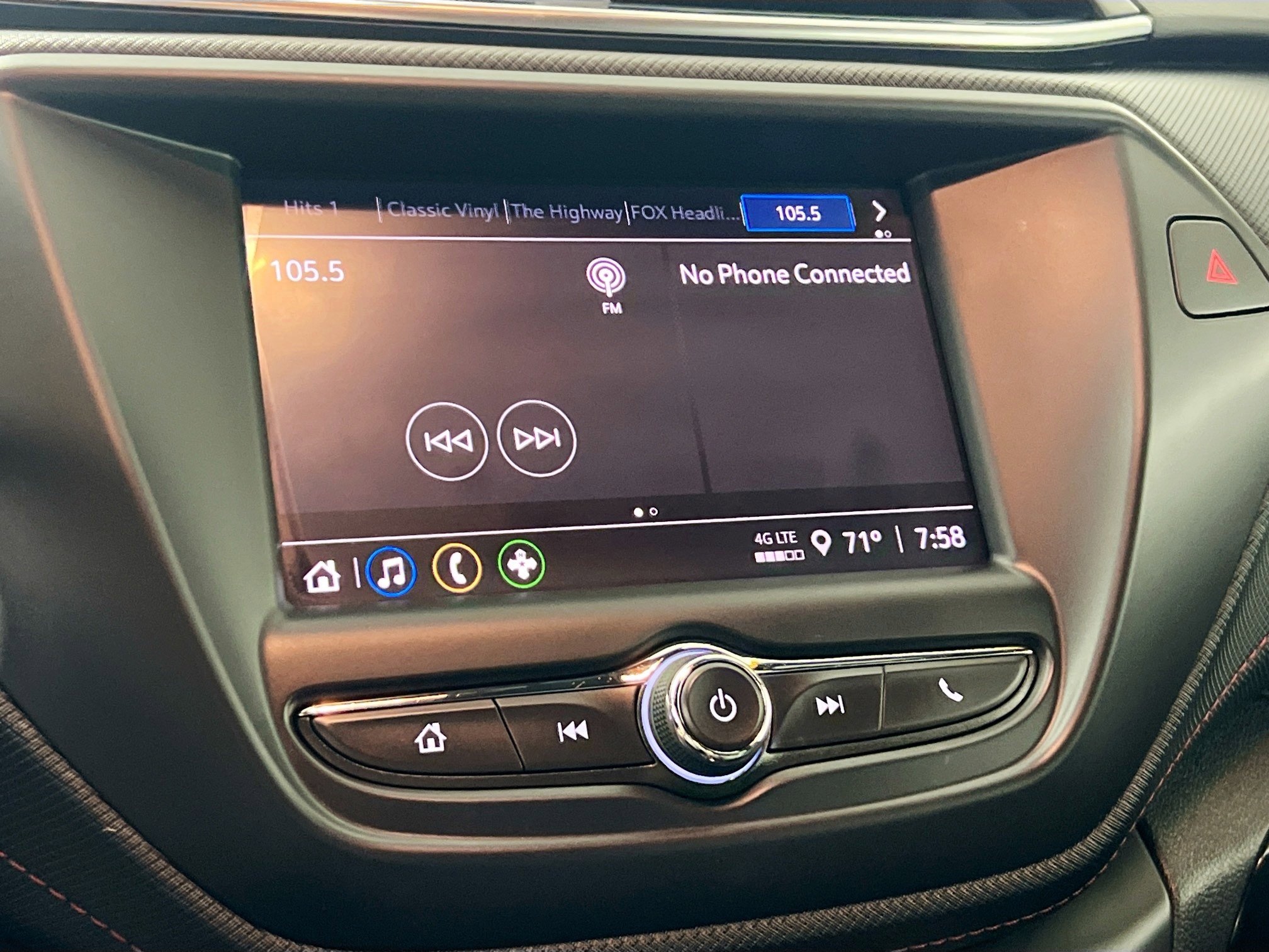 Used 2023 Chevrolet TrailBlazer RS image 28