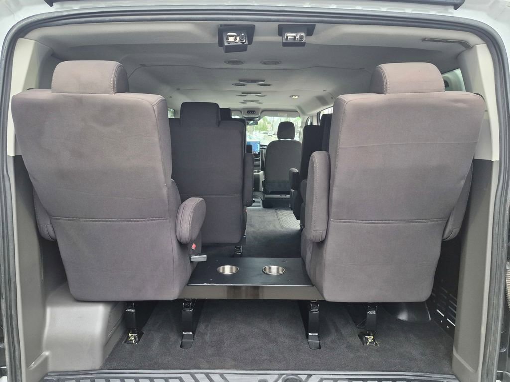 Used 2024 Ford Transit 350 XLT image 27