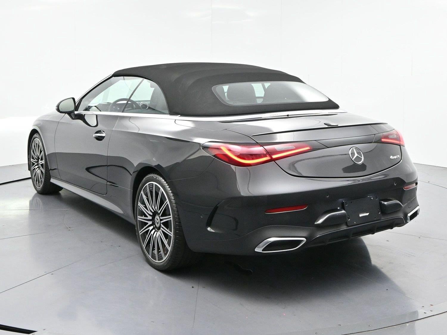 Used 2026 Mercedes-Benz CLE 300 4MATIC Cabriolet image 5