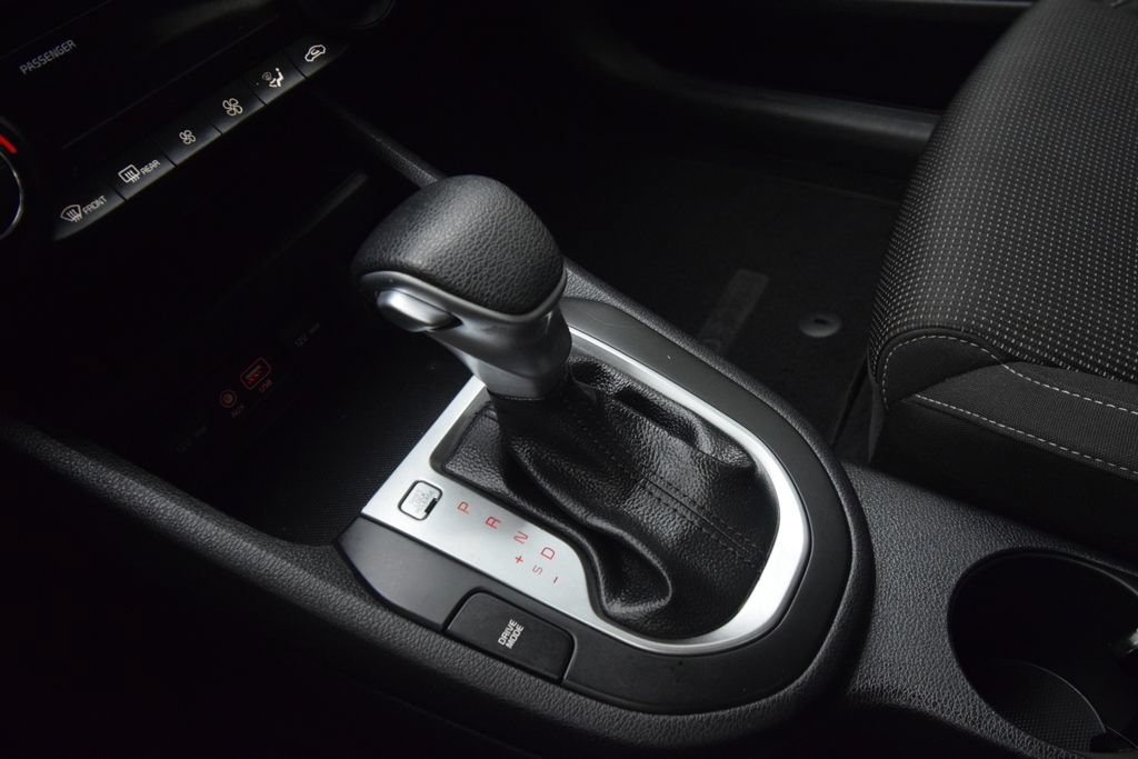 Used 2019 Kia Forte LXS FWD image 25