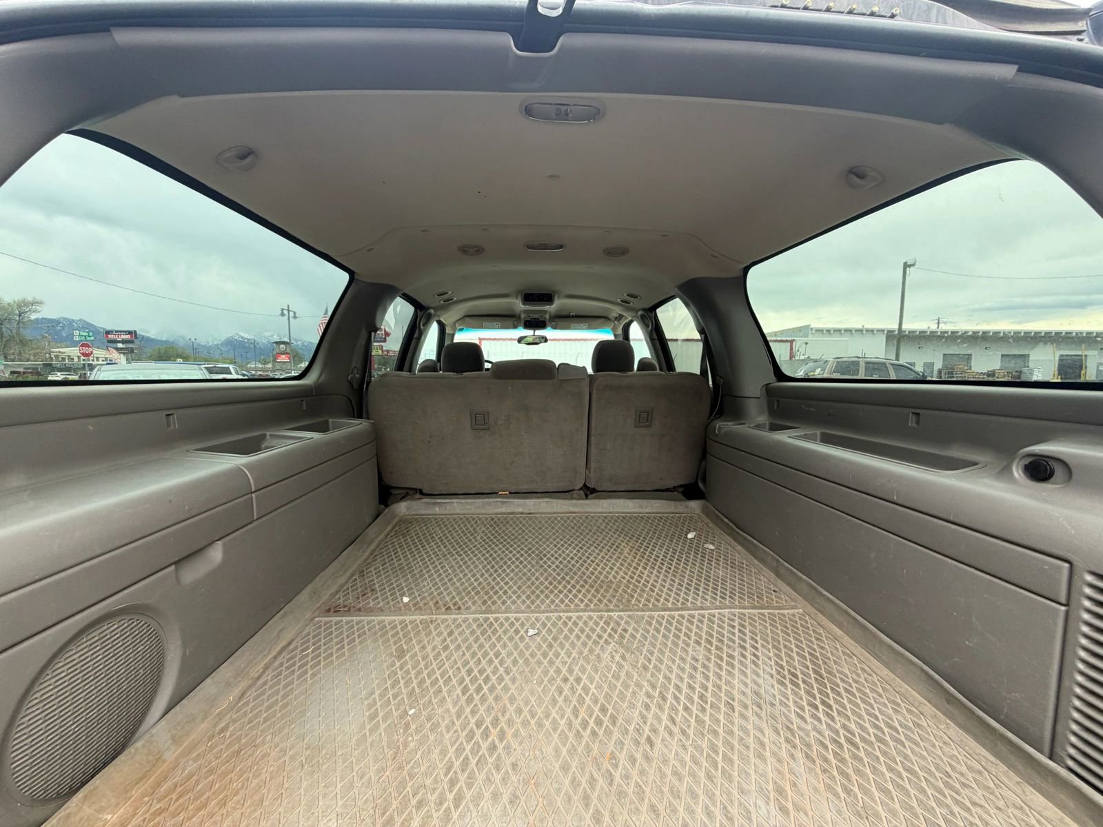 Used 2003 Chevrolet Suburban LS w/ LS Preferred Equipment Group image 20