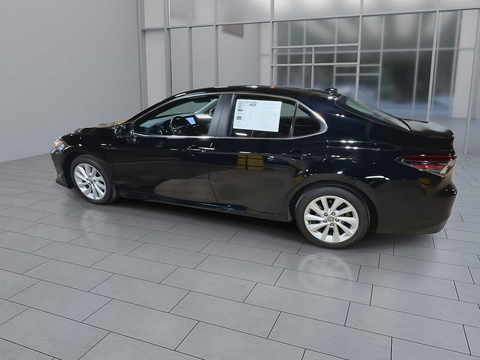 Certified 2022 Toyota Camry LE FWD image 6