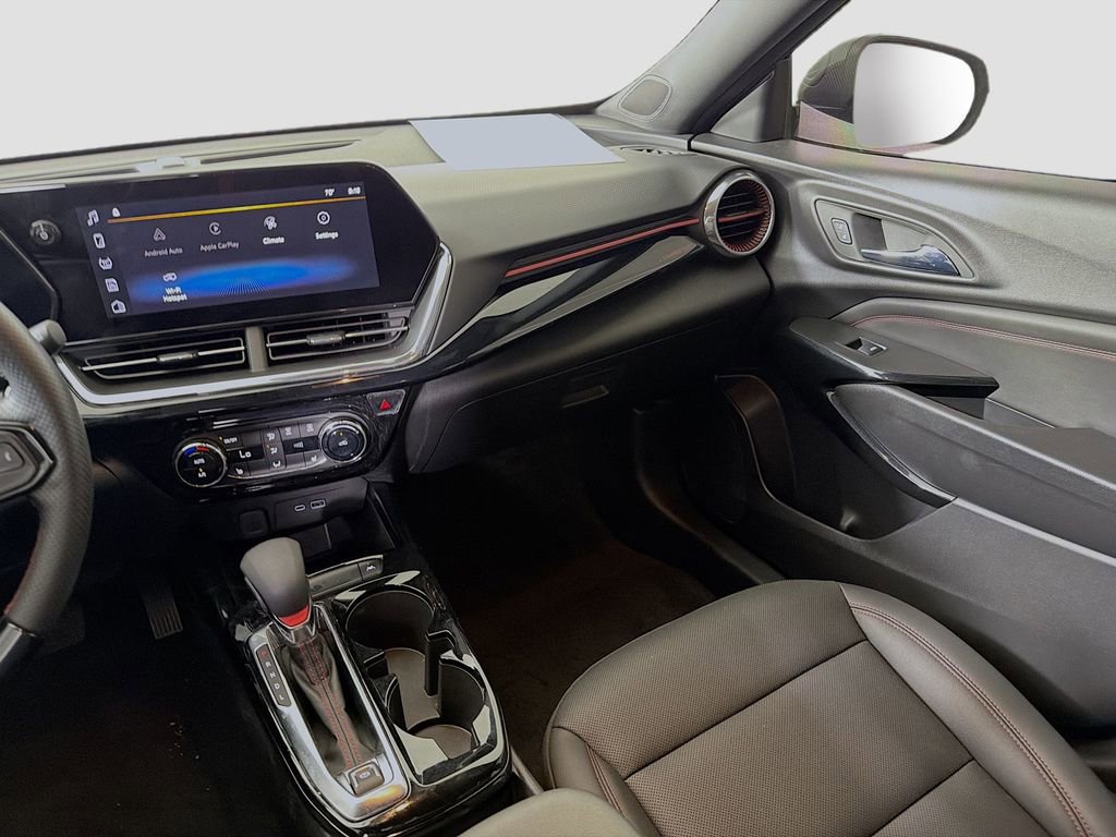 Used 2025 Chevrolet Trax RS w/ Driver Confidence Package image 25