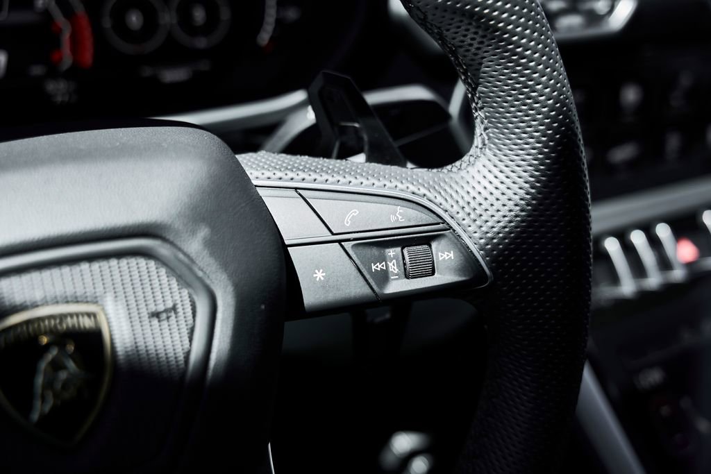 Used 2019 Lamborghini Urus AWD/4WD image 63