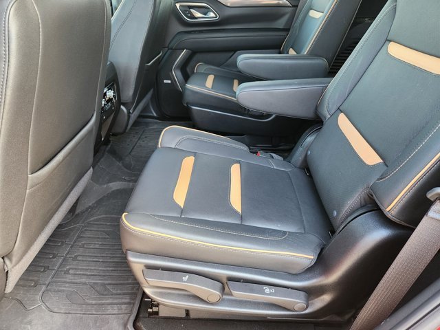 Used 2024 GMC Yukon AT4 w/ Technology Package AWD/4WD image 30