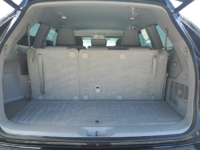 Used 2017 Toyota Highlander Plus AWD/4WD image 10