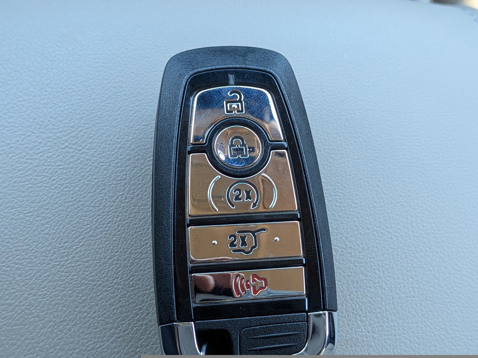 Used 2025 Lincoln Corsair FWD w/ Equipment Group 101A image 33