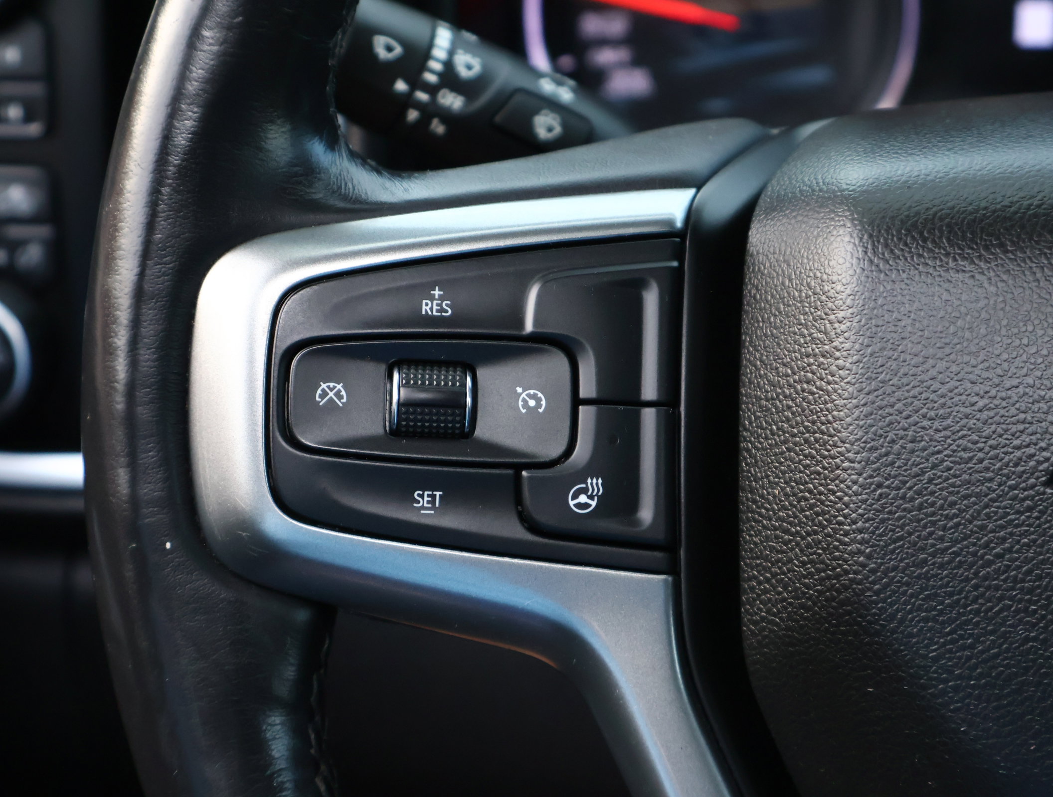 Used 2019 Chevrolet Silverado 1500 LTZ AWD/4WD image 15