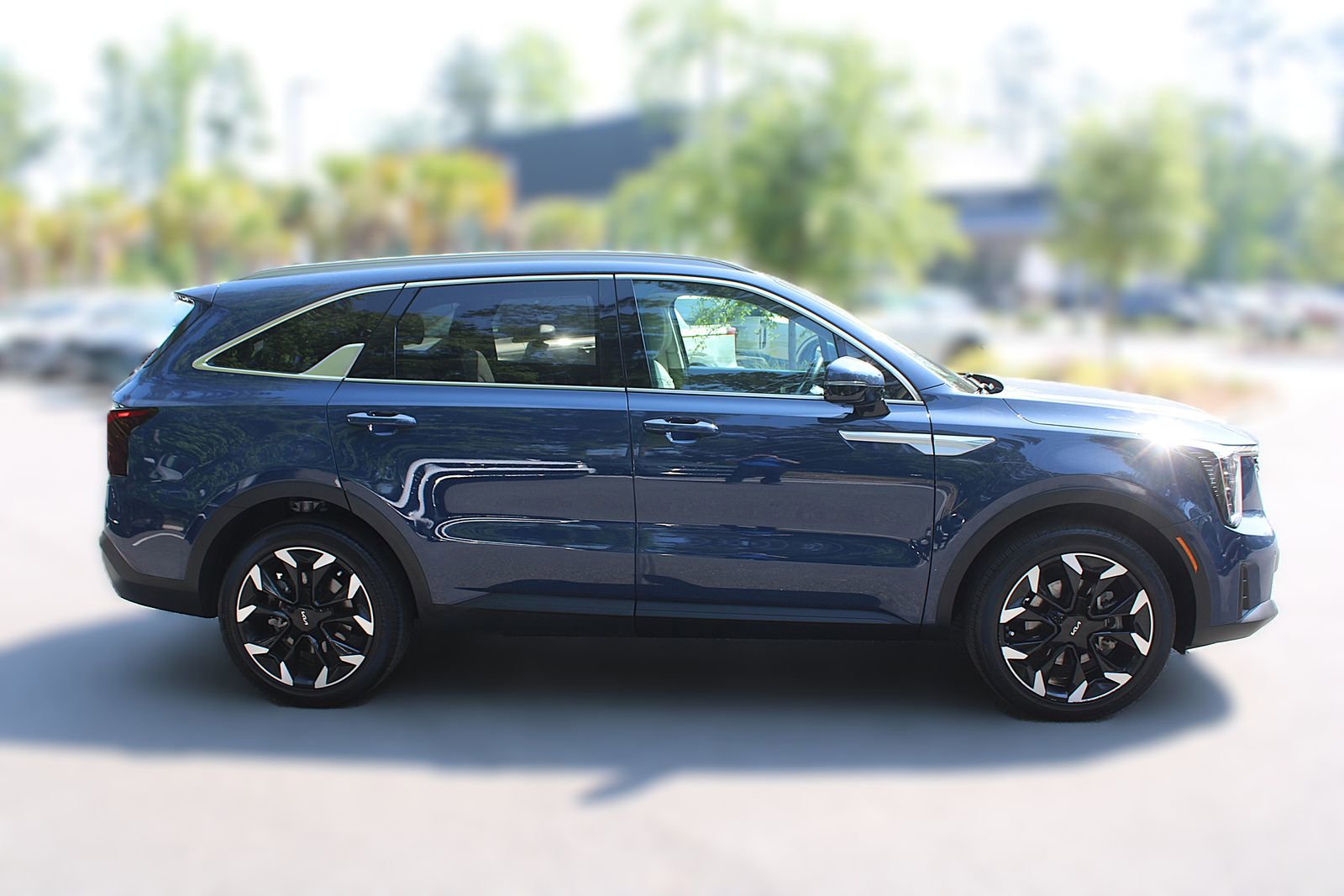 Certified 2025 Kia Sorento EX FWD image 15