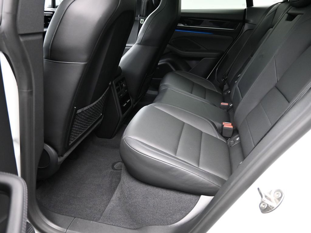 Certified 2024 Porsche Macan 4 Electric image 22