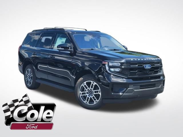 New 2025 Ford Expedition Active image 1