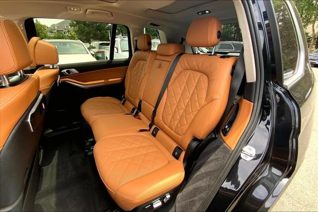 Used 2025 BMW X7 xDrive40i w/ Executive Package AWD/4WD image 17