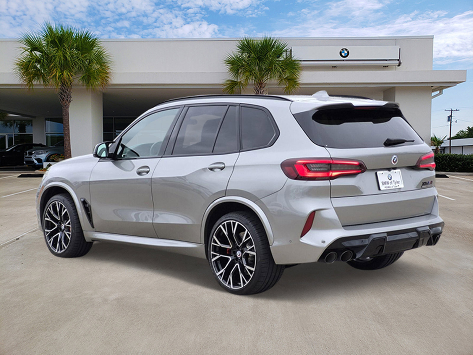 Used 2022 BMW X5 M w/ Competition Package 2 AWD/4WD image 6