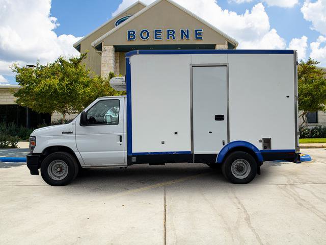 Used 2024 Ford E-350 and Econoline 350 Super Duty w/ Power Windows & Locks Group RWD image 2
