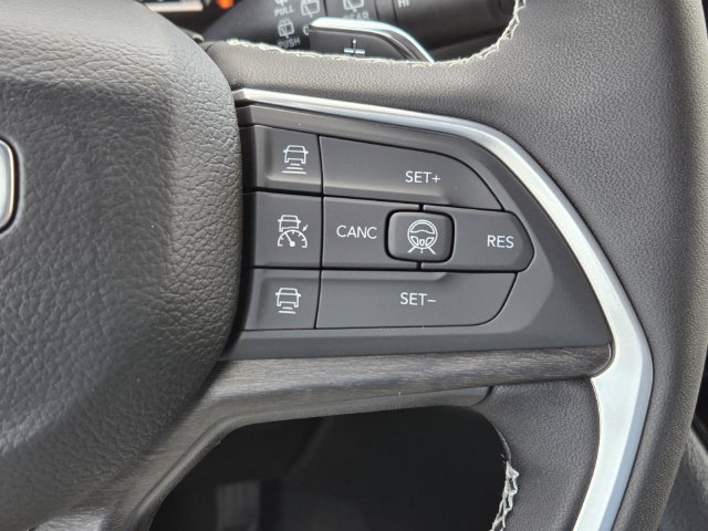New 2026 Jeep Grand Cherokee L 2WD image 18