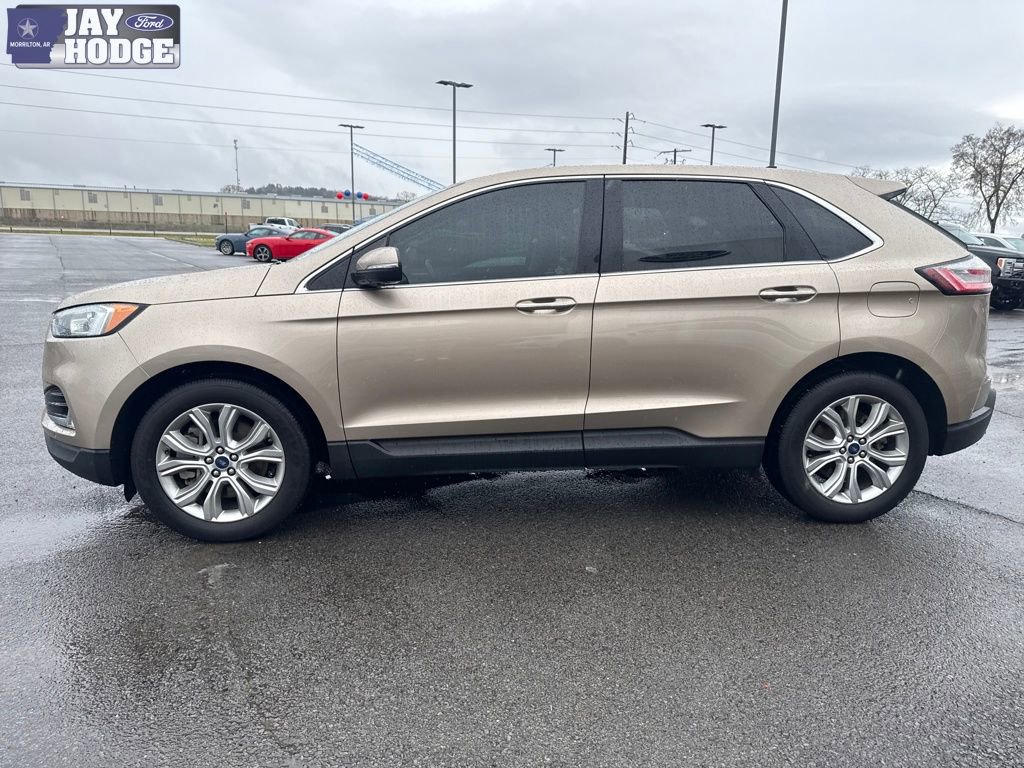 Used 2021 Ford Edge Titanium image 3