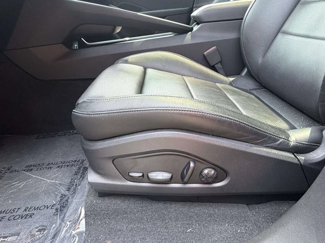Certified 2024 Porsche Macan 4 Electric AWD/4WD image 17