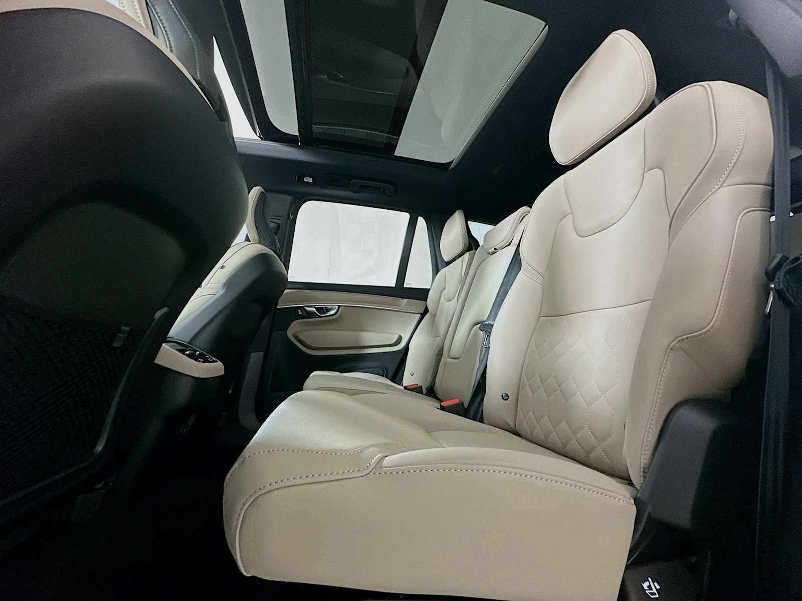 New 2026 Volvo XC90 B5 Plus image 23