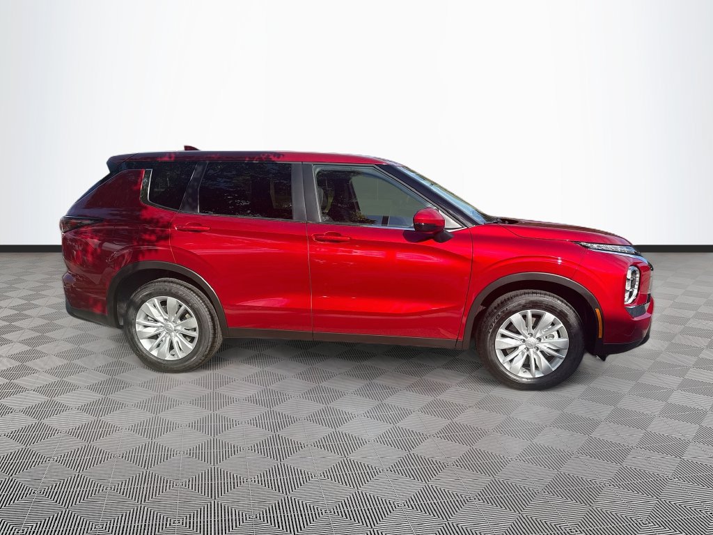 New 2026 Mitsubishi Outlander ES FWD image 4
