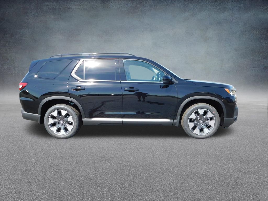 New 2026 Honda Pilot Touring image 2