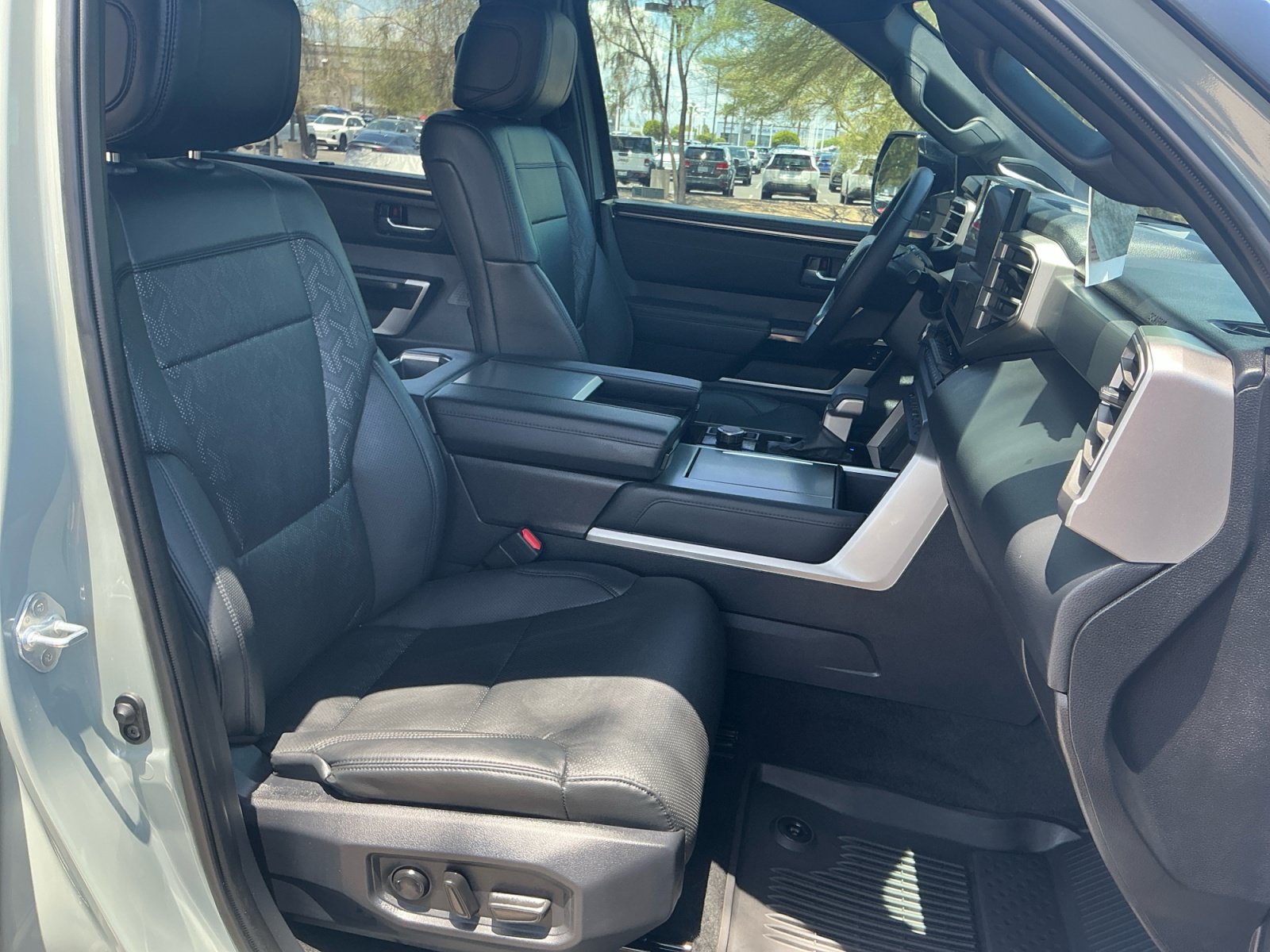 Certified 2025 Toyota Sequoia Limited w/ Tow Technology Package AWD/4WD image 19
