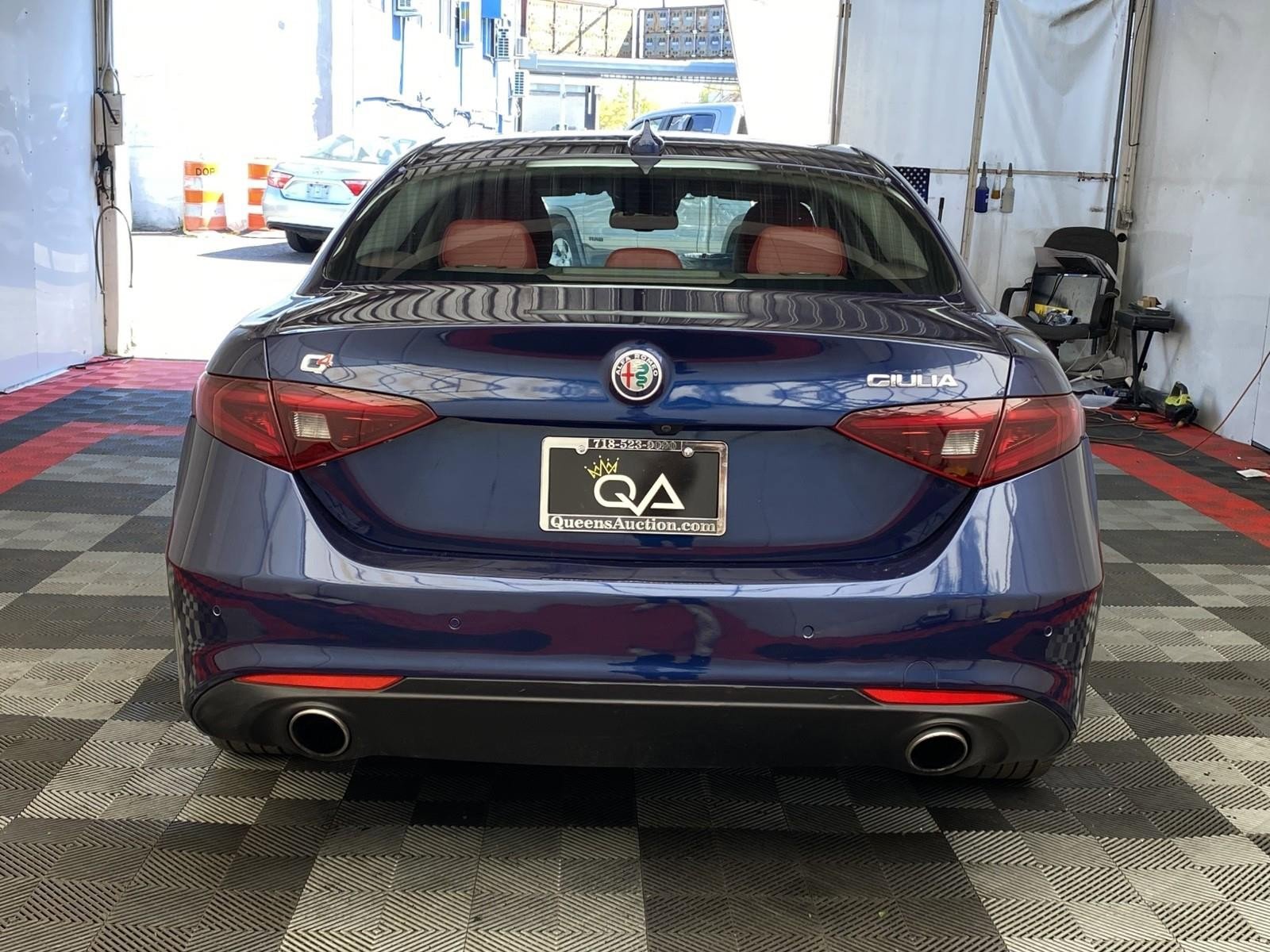 Used 2019 Alfa Romeo Giulia Ti AWD/4WD image 5
