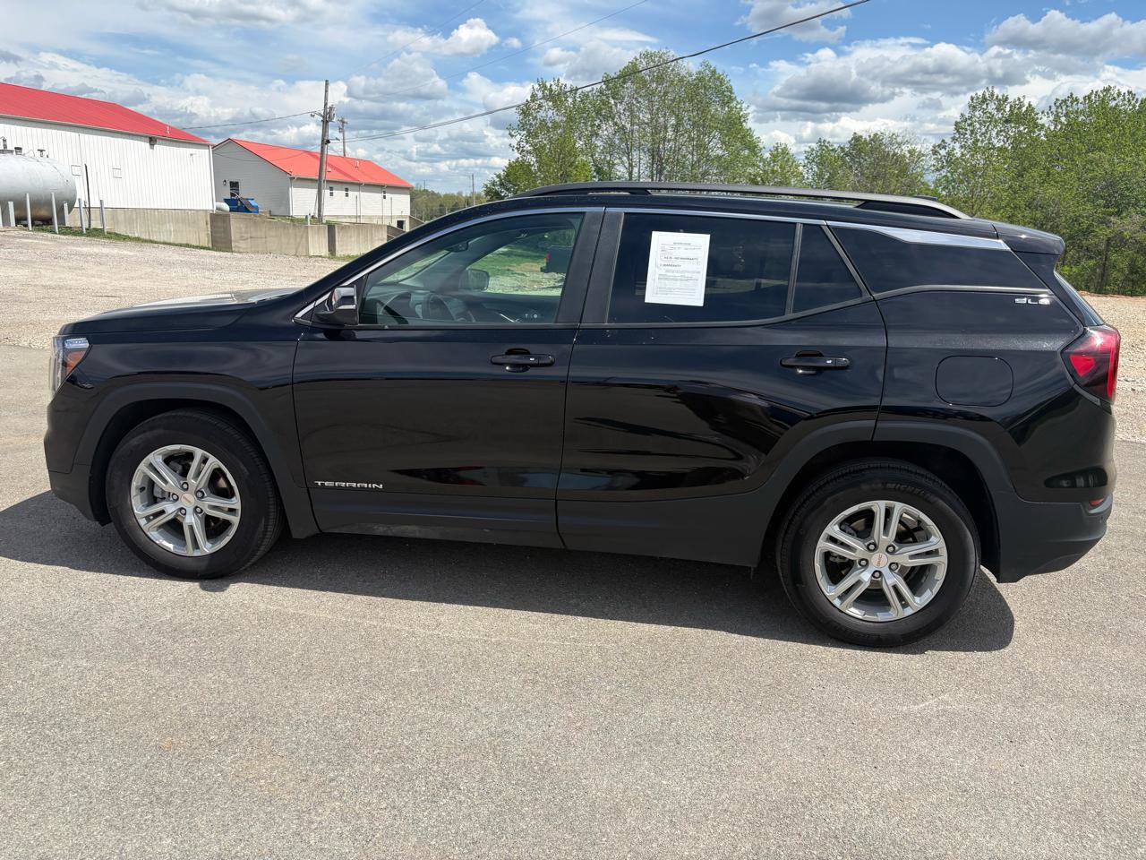 Used 2024 GMC Terrain SLE w/ Driver Convenience Package FWD image 6