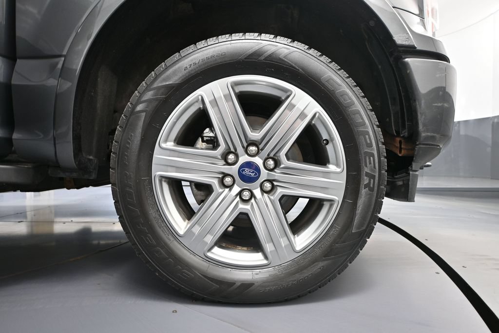 Used 2019 Ford F150 XLT w/ Equipment Group 302A Luxury AWD/4WD image 12