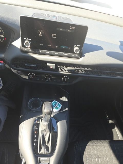 Used 2025 Honda HR-V LX image 13