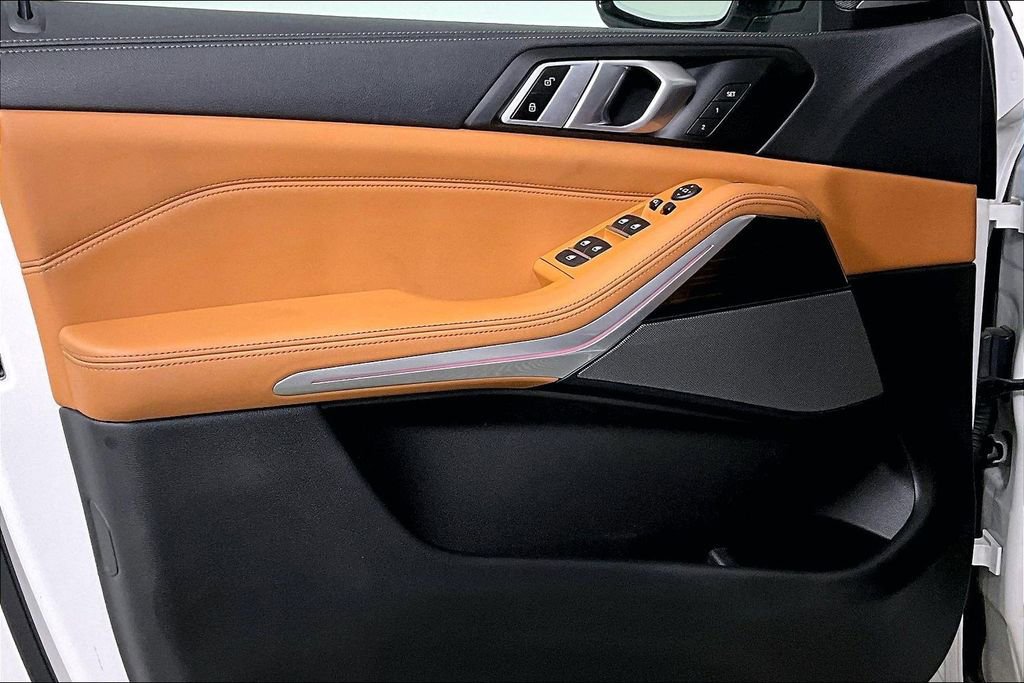 Used 2023 BMW X5 xDrive40i w/ Premium Package image 23