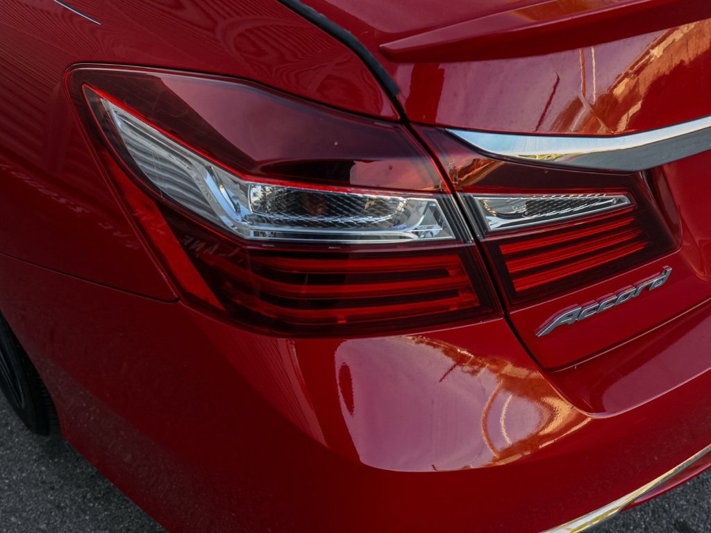 Used 2016 Honda Accord Sport image 7