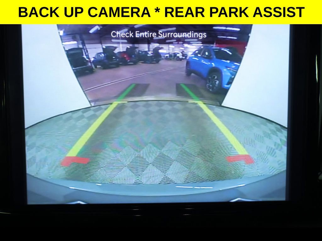 Used 2025 Chrysler Pacifica Select image 5