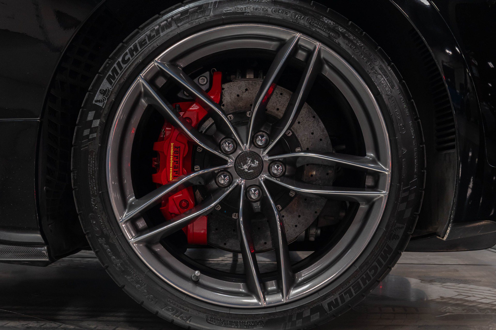 Used 2016 Ferrari 488 Spider RWD image 38