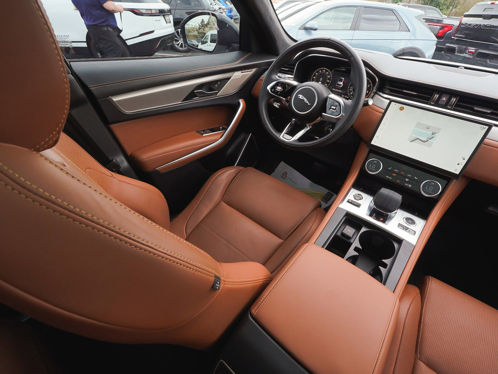 Used 2026 Jaguar F-PACE R-Dynamic S image 47