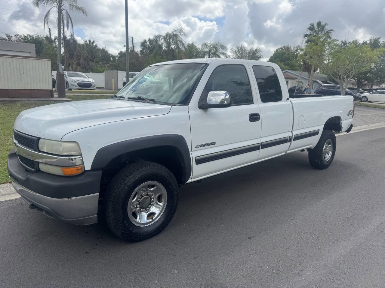 Used 2002 Chevrolet Silverado 2500 LS w/ Off-Road Skid Plate Pkg AWD/4WD image 1