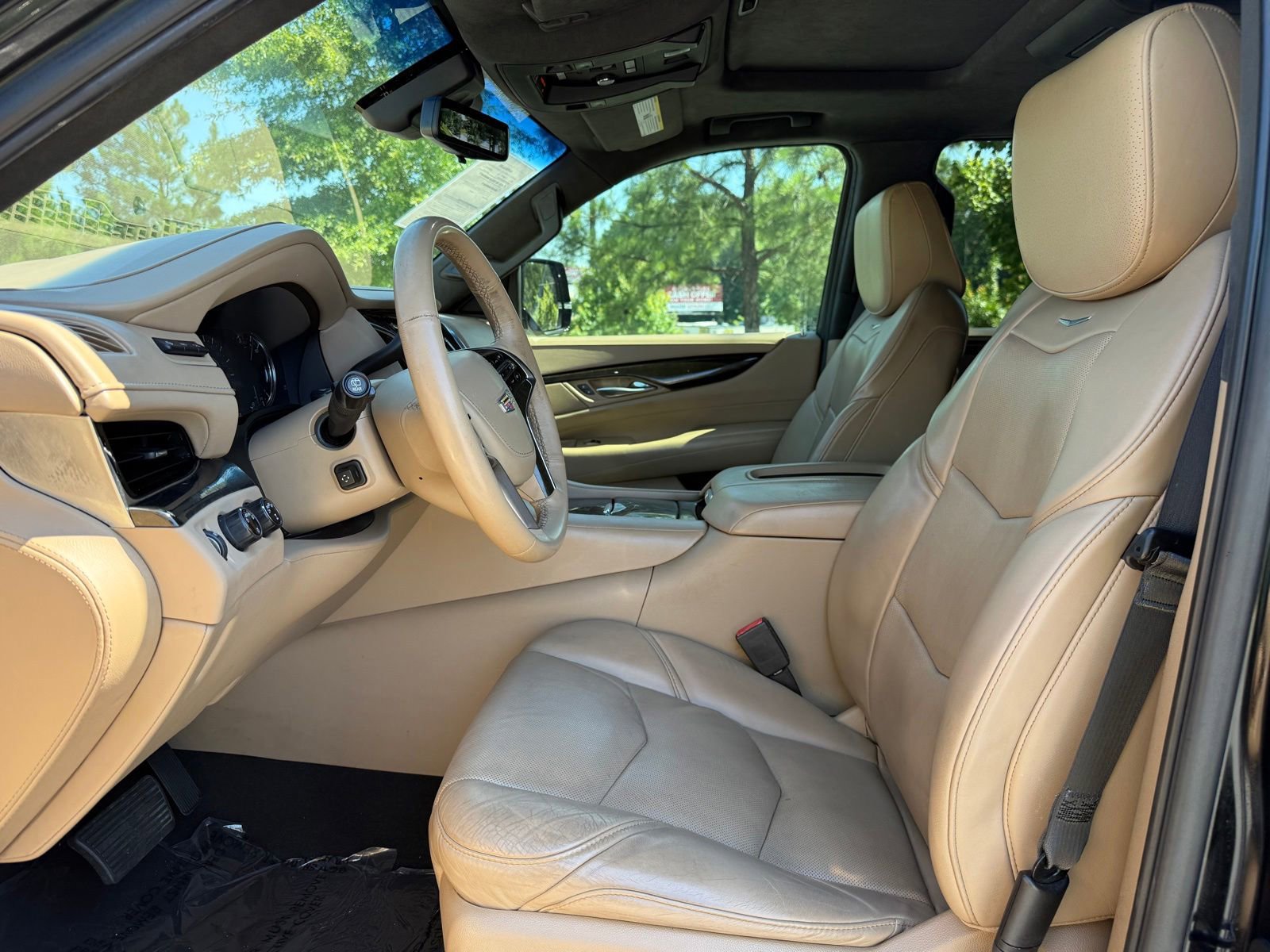 Used 2019 Cadillac Escalade ESV Platinum AWD/4WD image 34