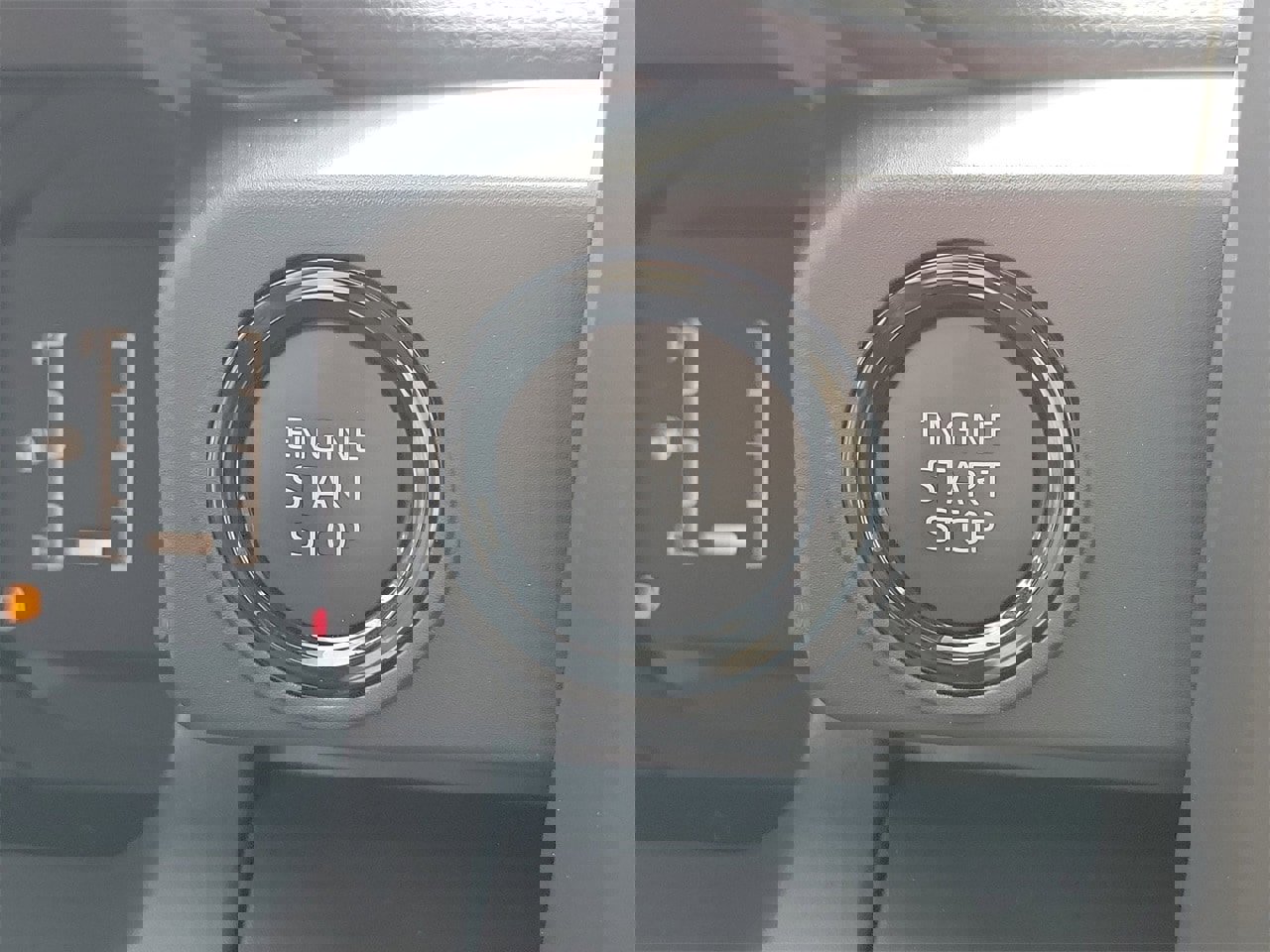 Used 2025 Toyota Tacoma SR image 28