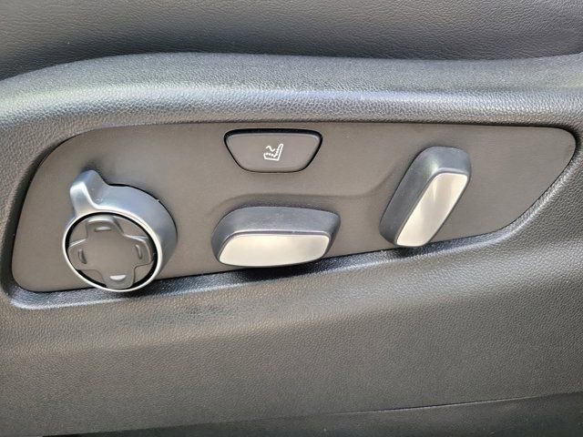 Used 2022 Cadillac XT4 Premium Luxury w/ Technology Package image 18