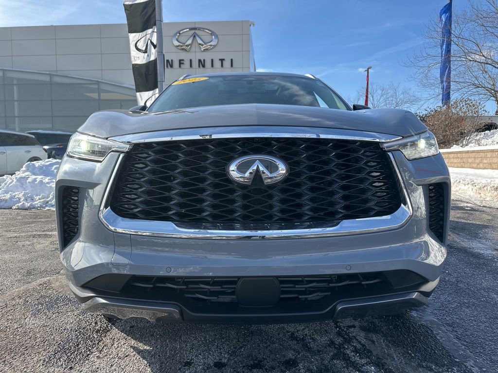 Used 2025 INFINITI QX60 Sensory w/ Vision Package image 19