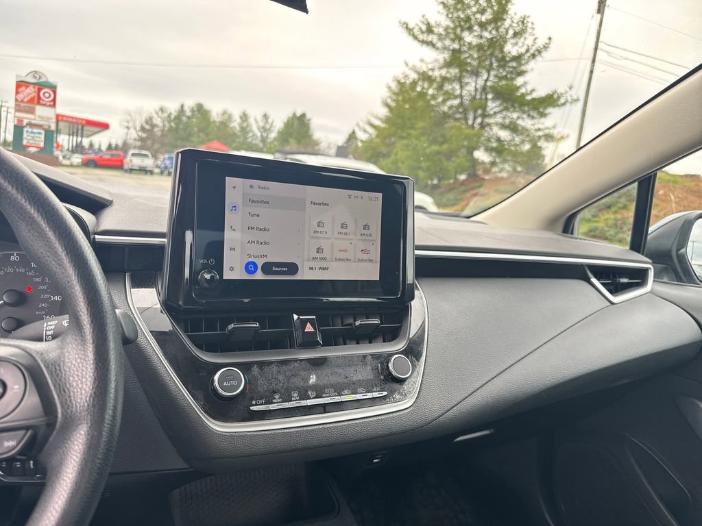 Used 2023 Toyota Corolla LE image 18