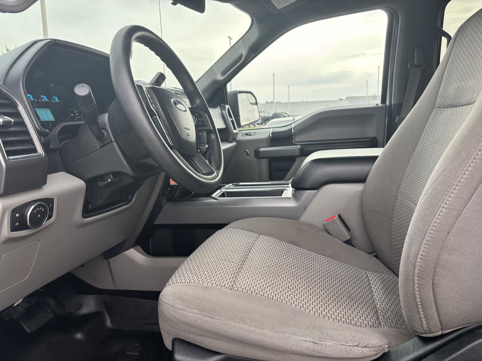 Used 2017 Ford F150 XLT AWD/4WD image 11