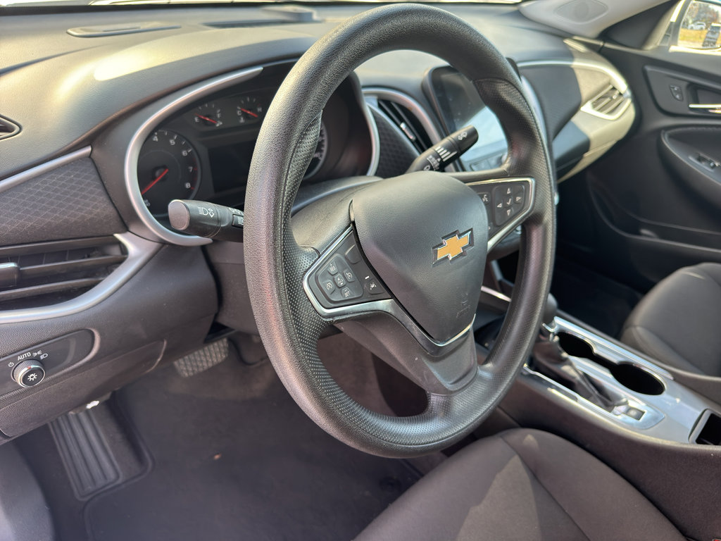 Used 2024 Chevrolet Malibu LT image 10